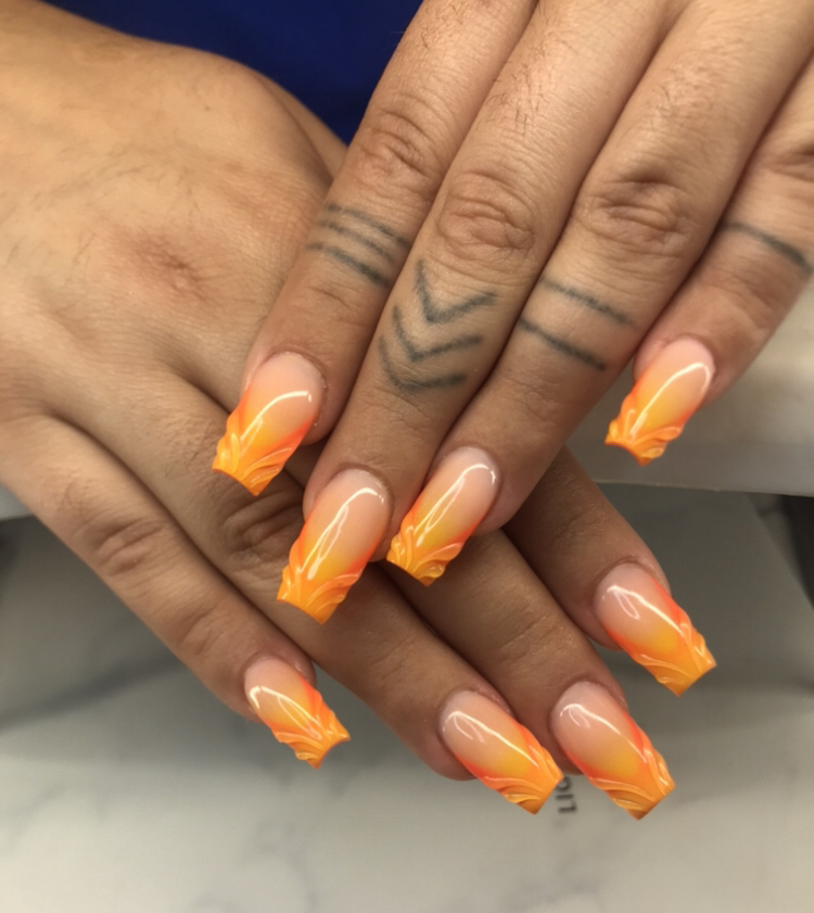 Fly Nail Girl Studio logo
